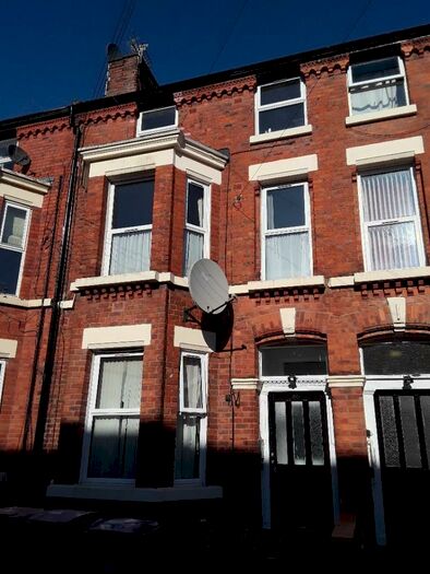 2 Bedroom Flat To Rent In Kelvin Grove, Liverpool, Merseyside, L8