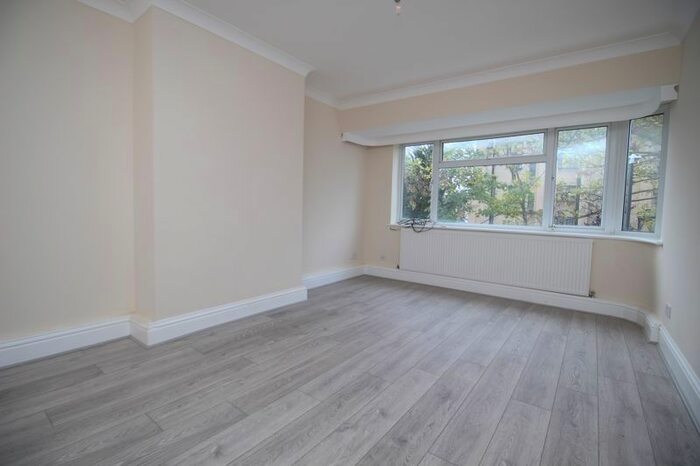 2 Bedroom Maisonette To Rent In Adelphi Gardens, Slough, SL1