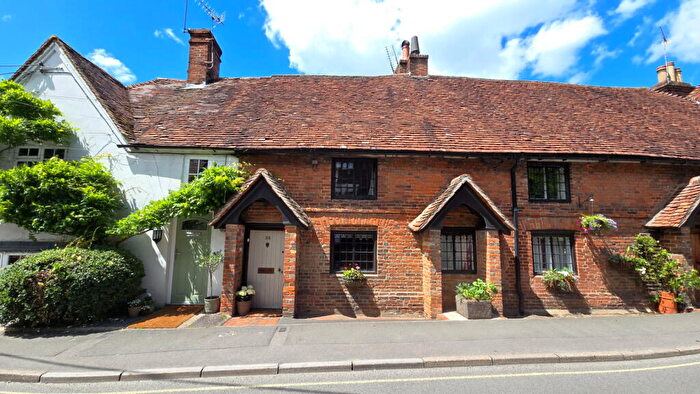 3 Bedroom Terraced House For Sale In Swan Street, Kingsclere, Newbury, RG20