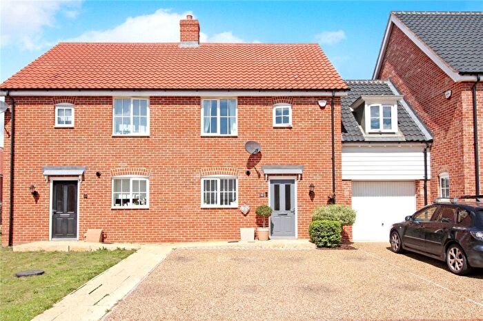 3 Bedroom Semi-Detached House For Sale In Broomefield Road, Stoke Holy Cross, Norwich, Norfolk, NR14