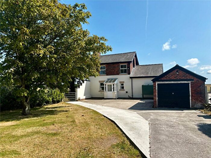 2 Bedroom Detached House To Rent In Preston New Road, Freckleton, Preston, Lancashire, PR4
