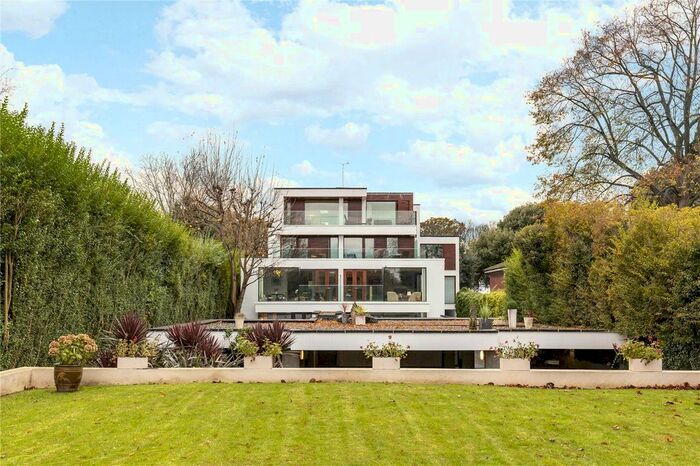 2 Bedroom Flat To Rent In Edge Apartments, 51 Strawberry Vale, Twickenham, Middlesex TW1