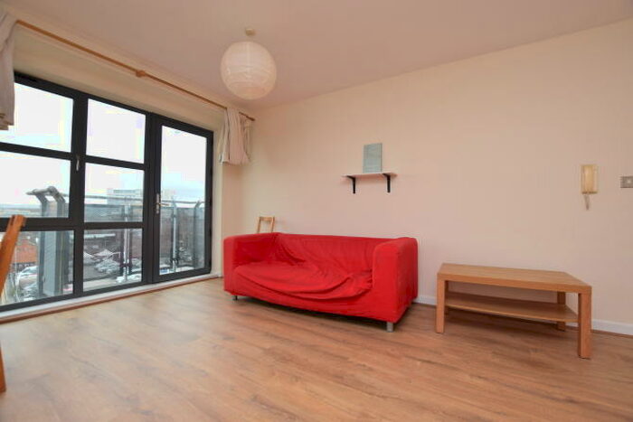 2 Bedroom Apartment To Rent In West Point, West Street, S1