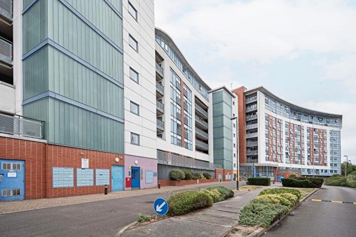 2 Bedroom Flat For Sale In Leamore Court, Meath Crescent, London, E2