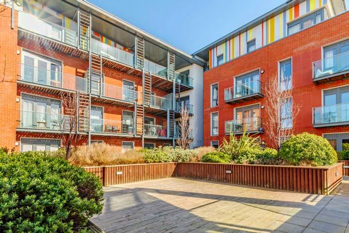 1 Bedroom Flat To Rent In Uxbridge Road, Acton, London, W3