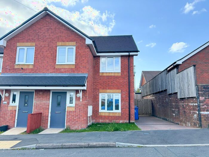 3 Bedroom Semi-Detached House To Rent In Bartlem Street, Longton, Stoke-On-Trent, ST3
