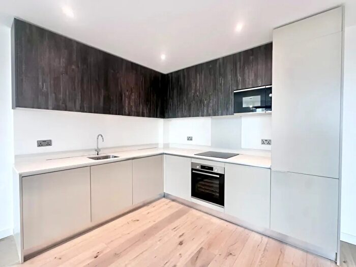 1 Bedroom Flat To Rent In Scarbrook Road, Croydon, CR0