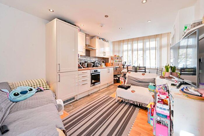 2 Bedroom Flat For Sale In Wesley Avenue, Park Royal, NW10