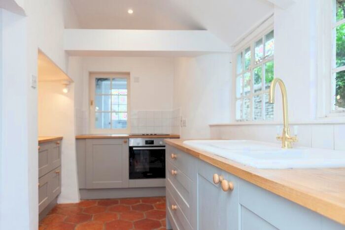 7 Bedroom Detached House To Rent In Stonesfield, OX29