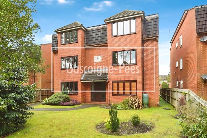 2 Bedroom Flat To Rent In Park Road, Camberley, GU15