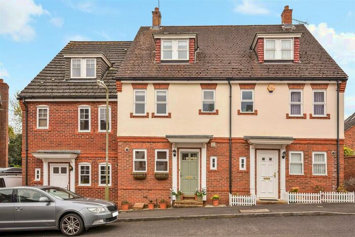 4 Bedroom Town House For Sale In Blythe Close, Enham Alamein, Andover, SP11