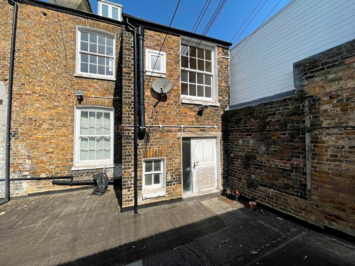 3 Bedroom Maisonette To Rent In Kings Place, Ramsgate, CT11