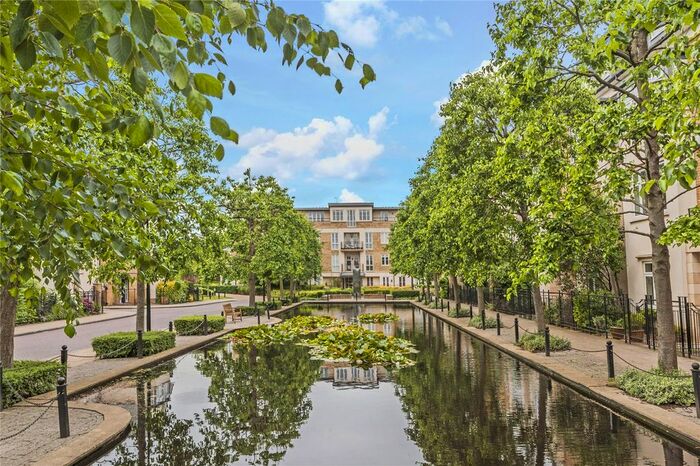 3 Bedroom Flat To Rent In Melliss Avenue, Kew Riverside, Kew, TW9