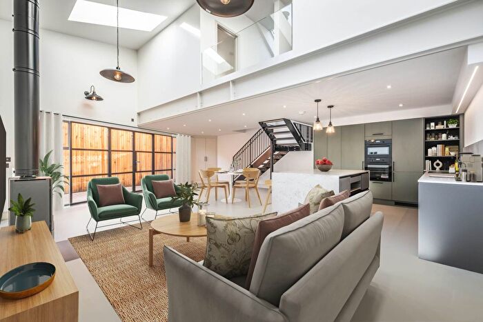 3 Bedroom Detached House For Sale In Mereworth Road, Tunbridge Wells (St John`S), TN4