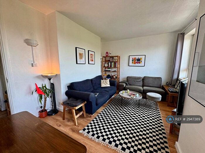 4 Bedroom Flat To Rent In Maple House, London, SE8
