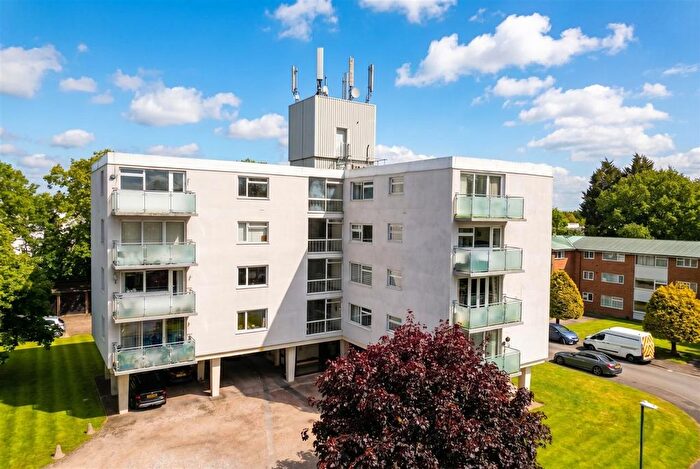 2 Bedroom Property To Rent In Ardendale, Harwood Grove, Solihull, B90