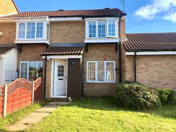 2 Bedroom House To Rent In Coltsfoot Green, Luton, LU4