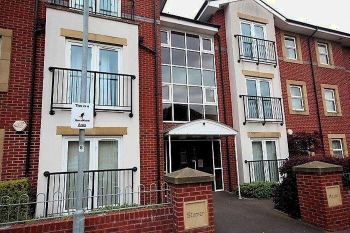 2 Bedroom Apartment To Rent In Quarry Avenue, Hartshill, ST4