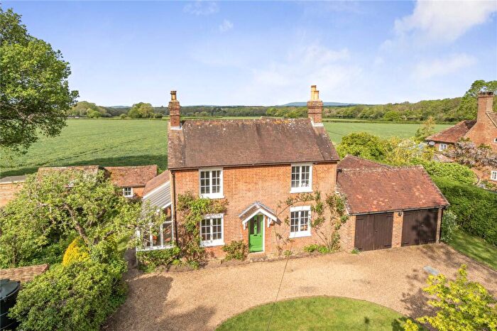 4 Bedroom Detached House For Sale In Roundstreet Common, Wisborough Green, Billingshurst, West Sussex, RH14