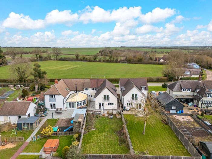 4 Bedroom Semi-Detached House For Sale In The Grange, Therfield, SG8