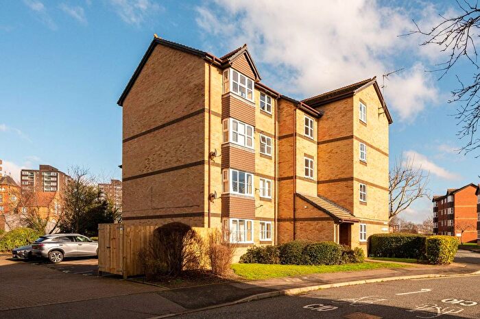 1 Bedroom Flat For Sale In Rossetti Road, South Bermondsey, London, SE16