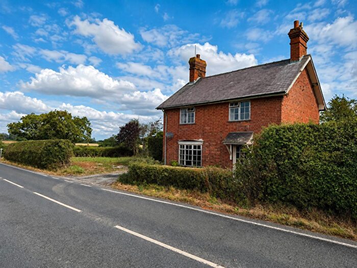 3 Bedroom Detached House For Sale In Lightwood Green, Nr Overton-On-Dee., LL13