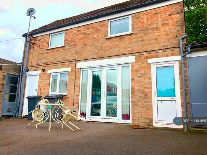 2 Bedroom Detached House To Rent In Melville Road, Bournemouth, BH9