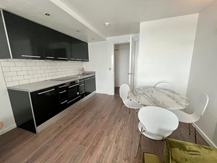 2 Bedroom Apartment To Rent In West Point, Wellington Street, Leeds, LS1