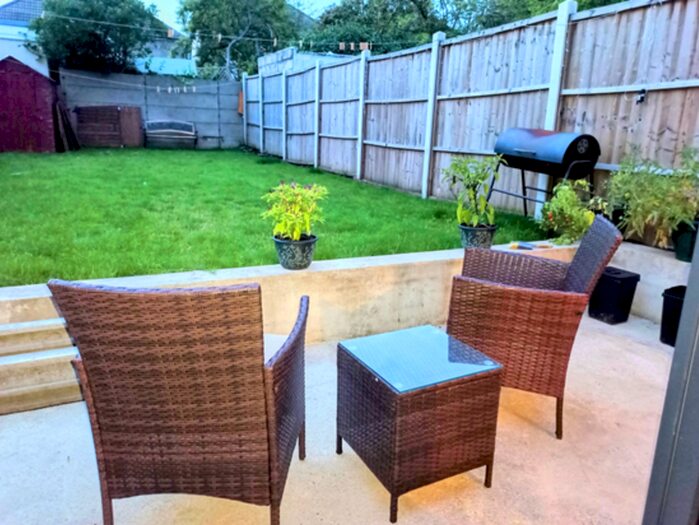 2 Bedroom Flat To Rent In Beresford Avenue, London, W7