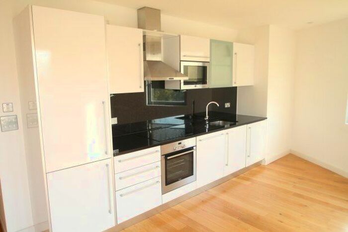 1 Bedroom Flat To Rent In Altyre Road, Croydon, CR0