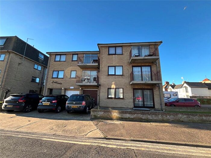 2 Bedroom Flat To Rent In Harold Road, Clacton-on-Sea, Essex, CO15