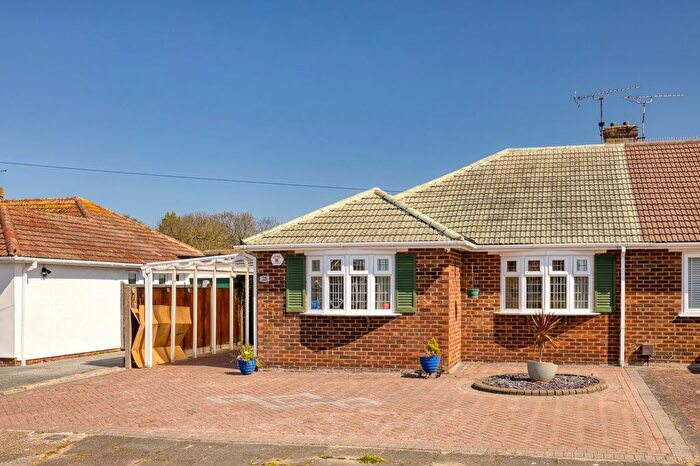 2 Bedroom Bungalow For Sale In Wilkes Road, Broadstairs, Kent, CT10