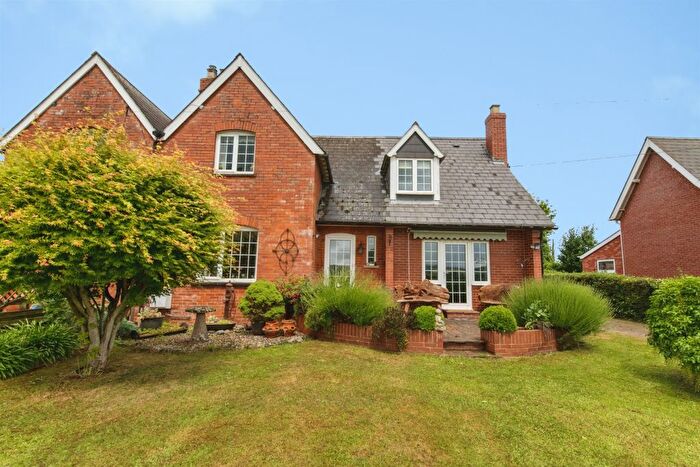 4 Bedroom Semi-Detached House For Sale In Burrow Farm Cottages, Stoke Canon, Exeter, EX5