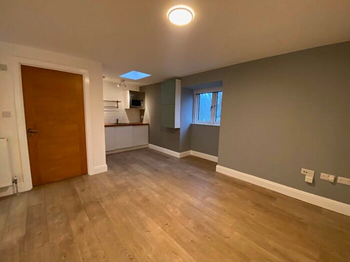 Studio To Rent In Church Hill Road, Barnet, North London, EN4