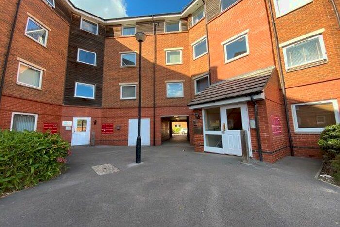 2 Bedroom Flat To Rent In Yersin Court, Swindon, SN1
