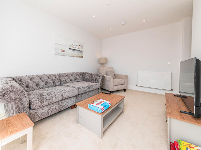 4 Bedroom Terraced House To Rent In Maine Street, Reading, RG2