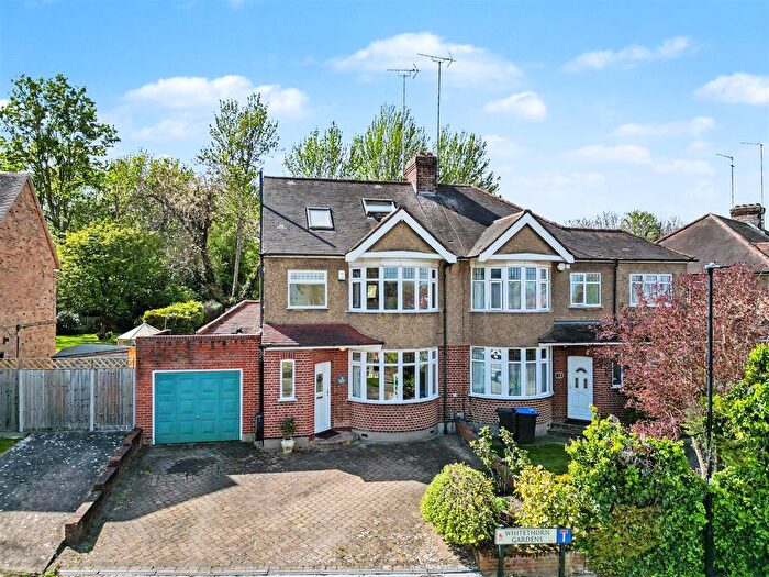4 Bedroom Semi Detached House For Sale In Whitethorn Gardens, Enfield, EN2