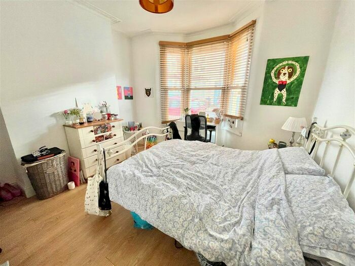 3 Bedroom Terraced House To Rent In Tyne Street, St Werburghs, Bristol, BS2