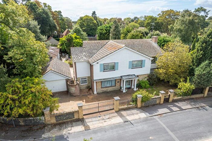 4 Bedroom Detached House For Sale In Fig Tree Road, Broadstairs, Kent, CT10