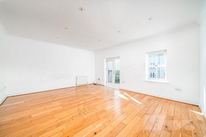 5 Bedroom Terraced House For Sale In Lock Mews, Camden, NW5