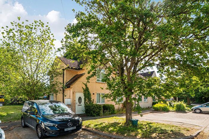 1 Bedroom Maisonette For Sale In Northwood Road, Harefield, UB9