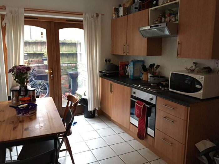 6 Bedroom House To Rent In Church Grove - Now, Lenton, East Midlands, NG7
