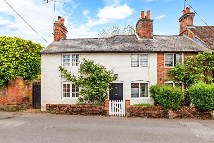 3 Bedroom End Of Terrace House For Sale In The Borough, Crondall, Farnham, Hampshire, GU10
