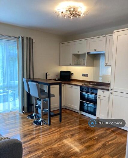 2 Bedroom Flat To Rent In Cedar Gardens, Sutton, SM2