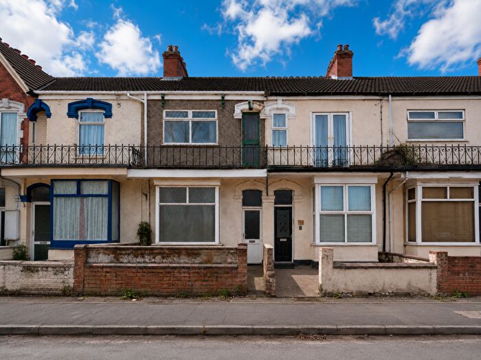 2 Bedroom Flat For Sale In Durban Road, Grimsby, DN32