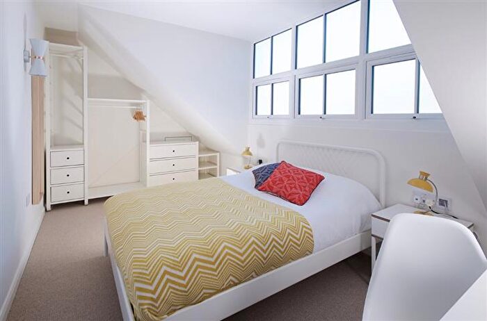 1 Bedroom Flat To Rent In Longfleet Road, Poole, BH15