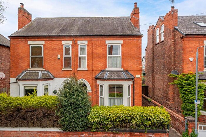 4 Bedroom Semi Detached House For Sale In Epperstone Road, West Bridgford, Nottingham, NG2