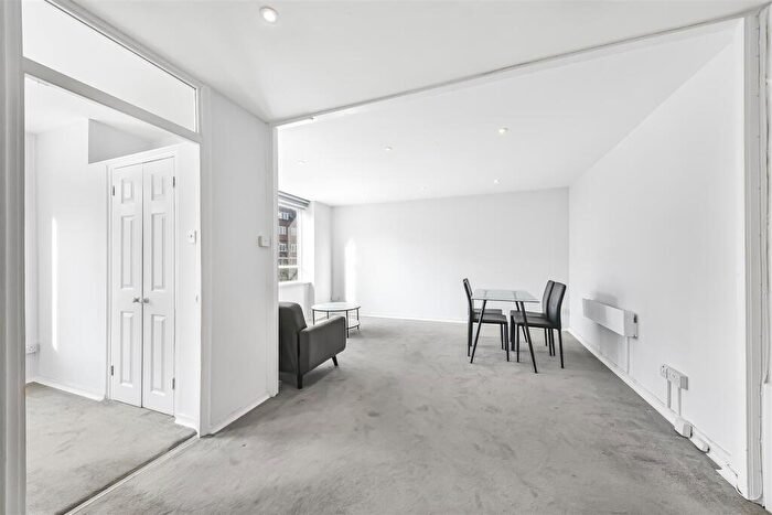2 Bedroom Flat To Rent In Charlbert Court, Charlbert Street, NW8