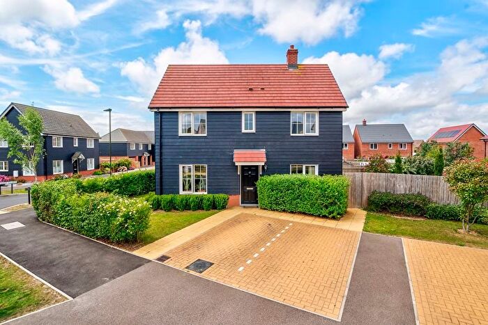 3 Bedroom Detached House For Sale In Eider Drive, Chichester, PO20