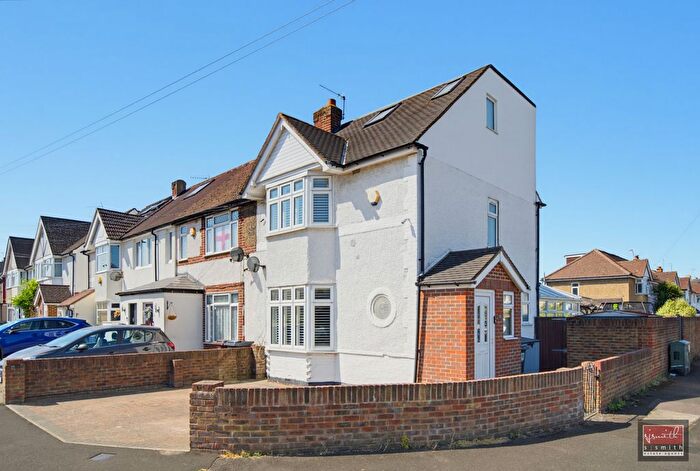 3 Bedroom End Of Terrace House For Sale In Denison Road, Feltham, TW13